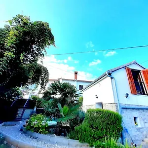 https://kuca-maria.primorje-gorskikotar.com
