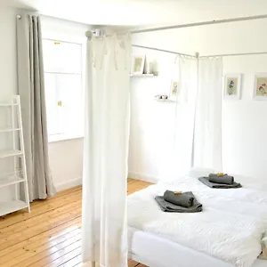 Apartment White Midsommar - Stilvolle Wohnung, 3 Schlafzimmer, Wohnzimmer, Kueche, Landshut